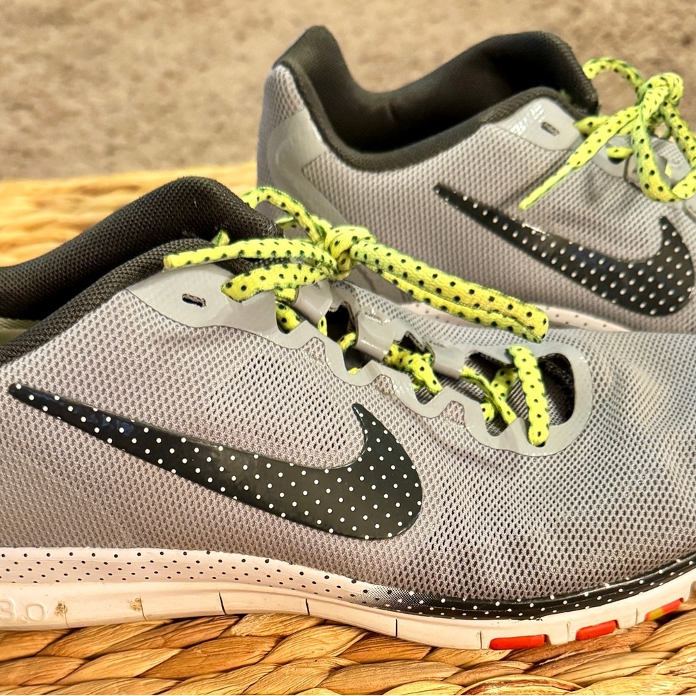Nike Free Run 3.0 gray Sneakers with Black and Yellow Accents